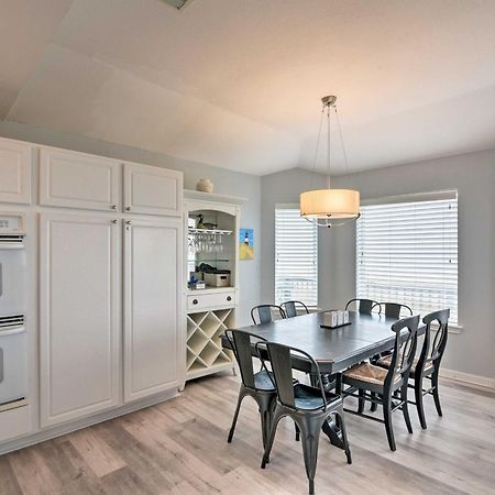 Oceanfront Galveston Home - Walk To Beach! 外观 照片