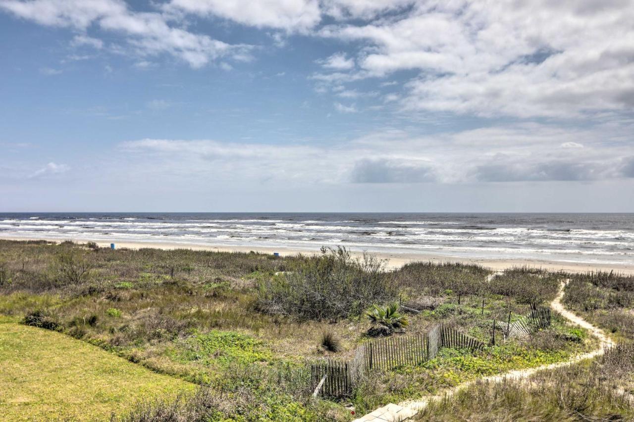Oceanfront Galveston Home - Walk To Beach! 外观 照片