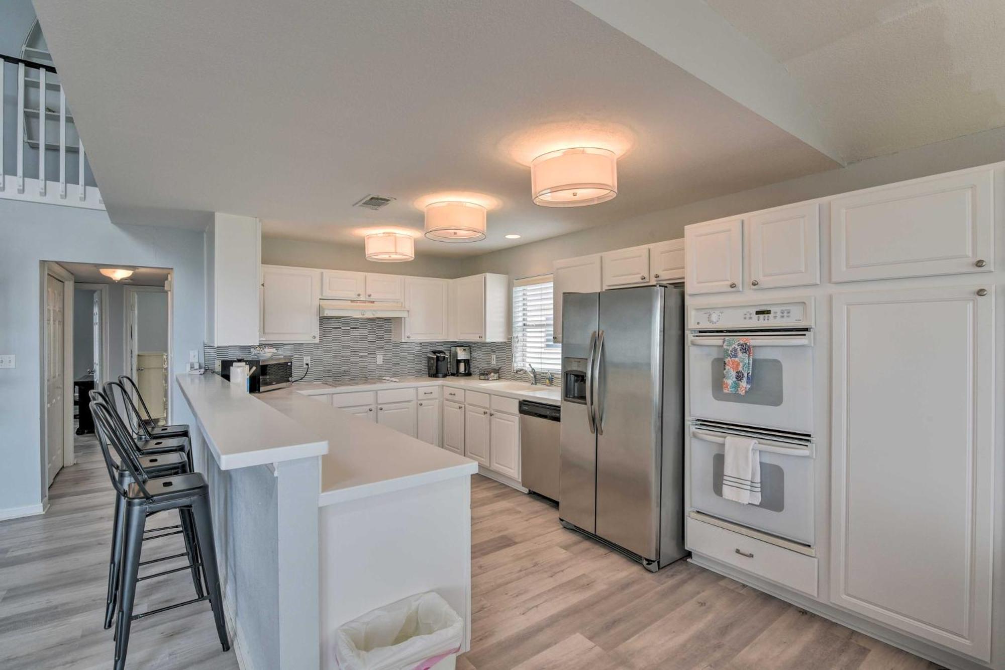 Oceanfront Galveston Home - Walk To Beach! 外观 照片
