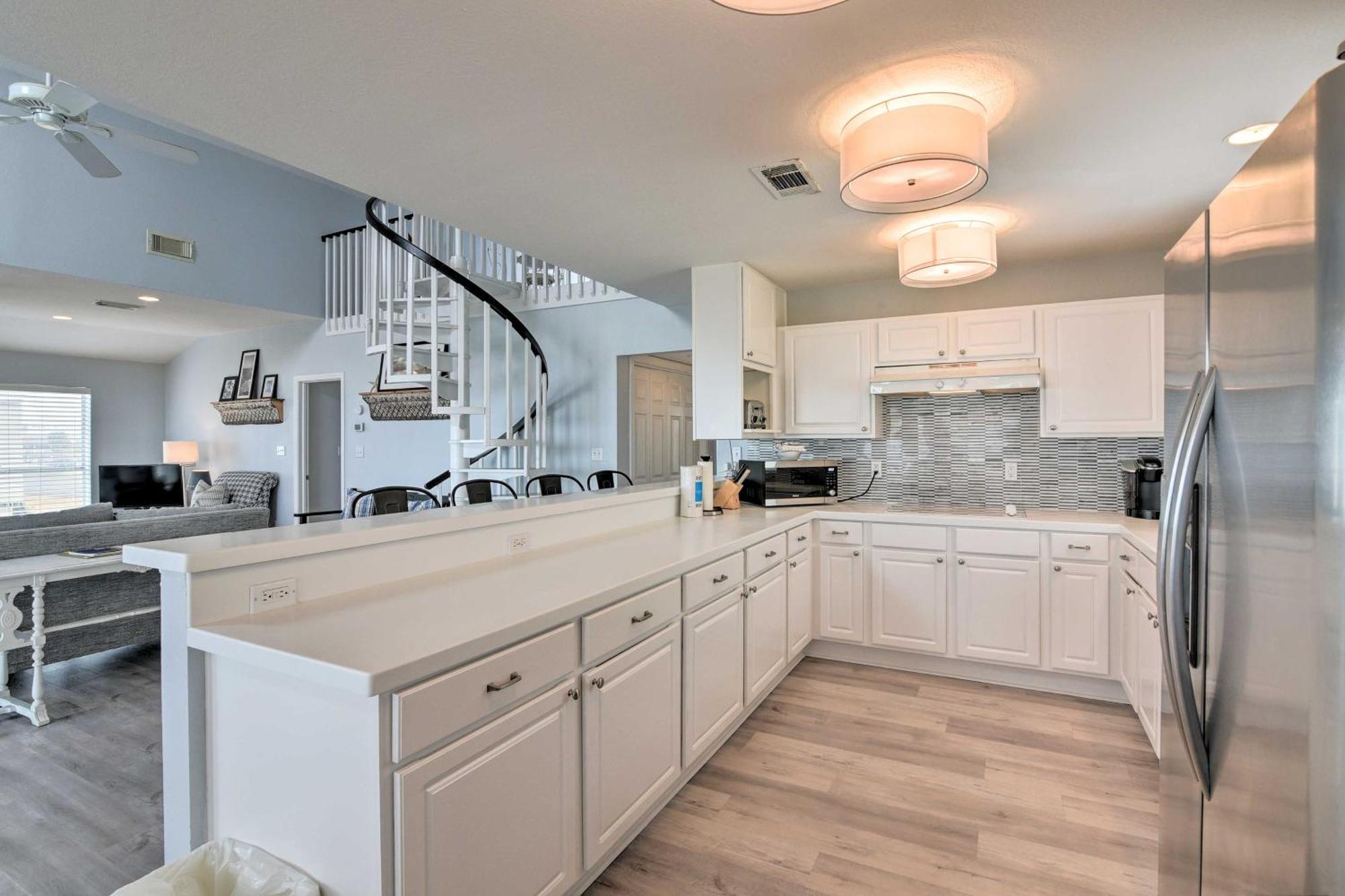 Oceanfront Galveston Home - Walk To Beach! 外观 照片