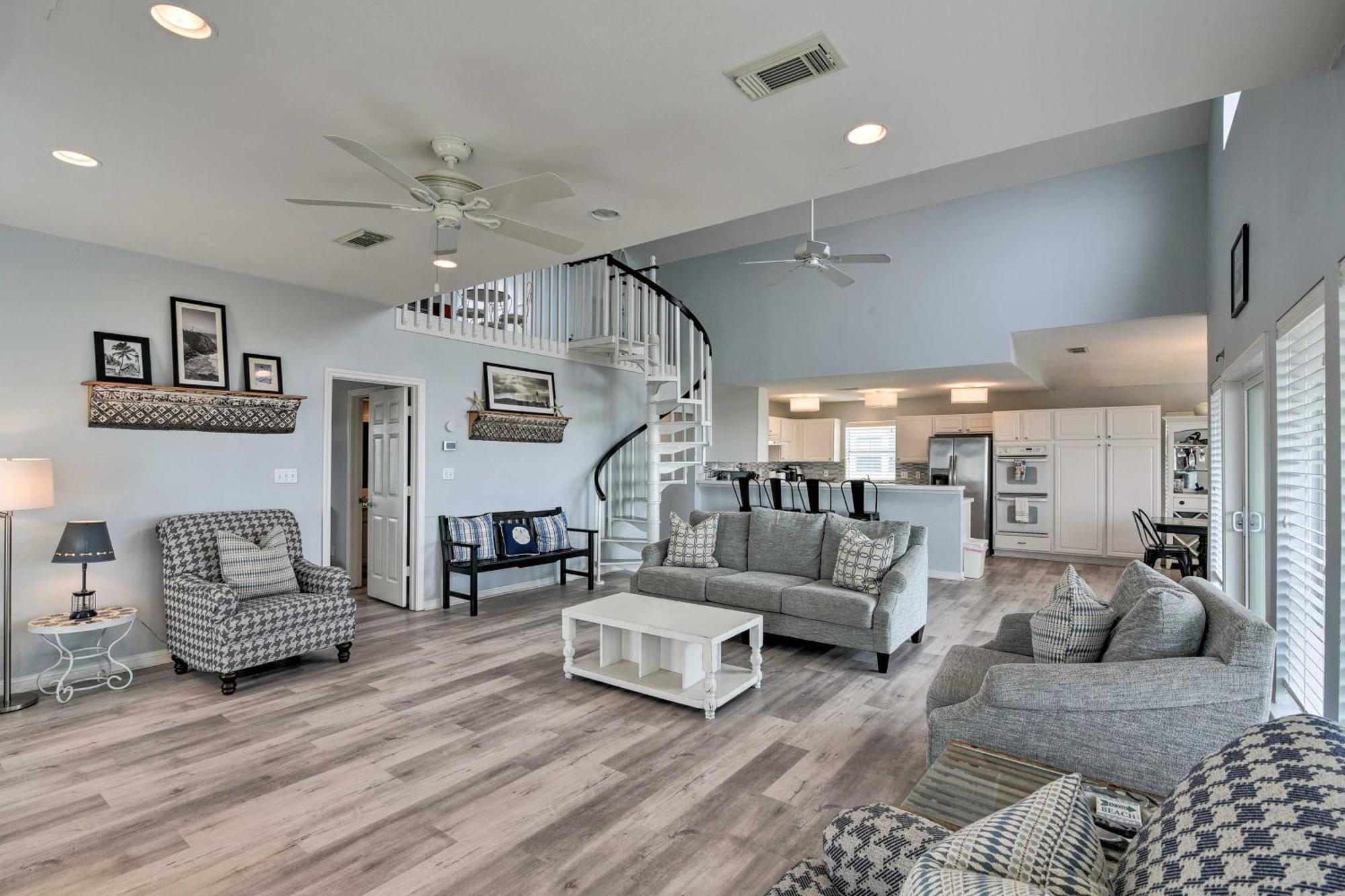 Oceanfront Galveston Home - Walk To Beach! 外观 照片